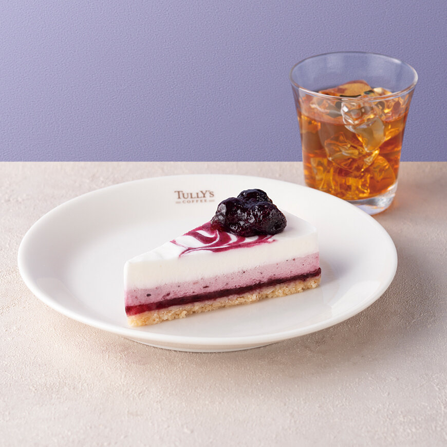 幸せを運ぶブルーベリーチーズケーキ
